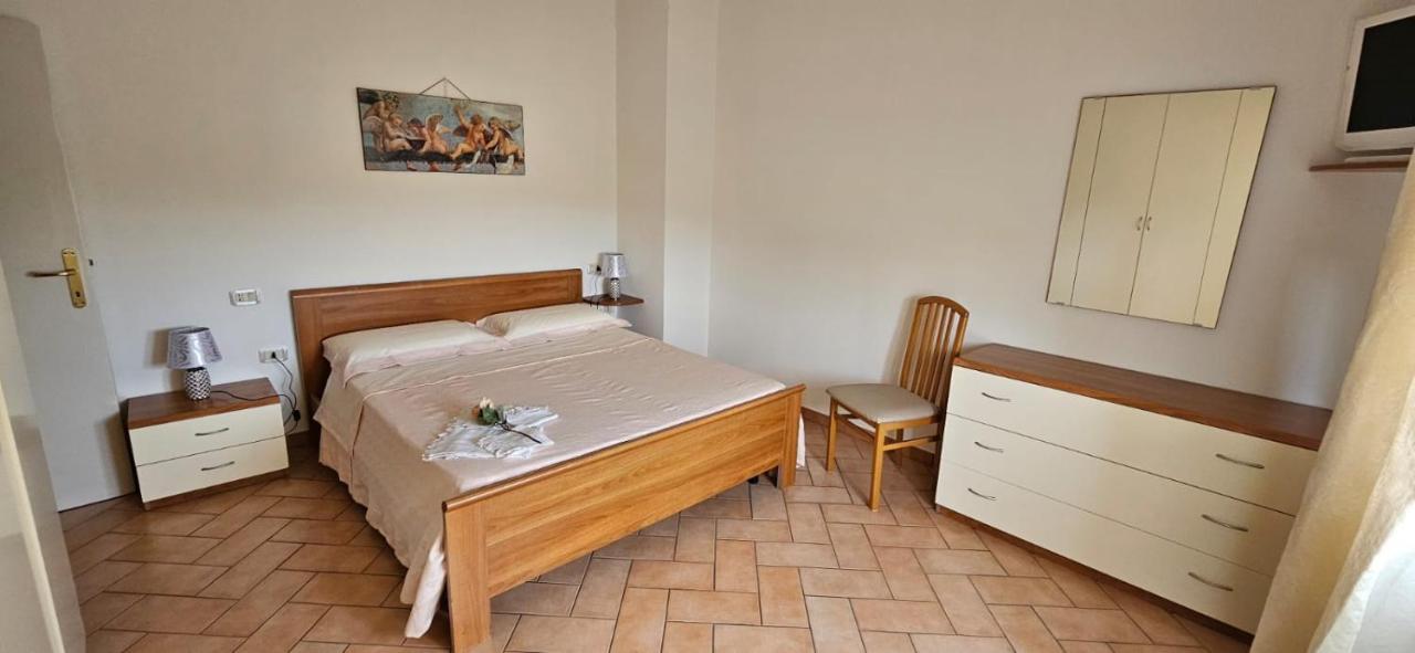 Delizioso Appartamento Collinare Limigiano Exterior foto